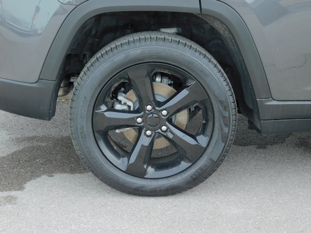 New 2026 Jeep Grand Cherokee Limited w/ Limited Altitude Package AWD/4WD image 32
