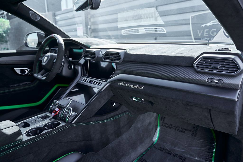 Used 2024 Lamborghini Urus Performante image 50