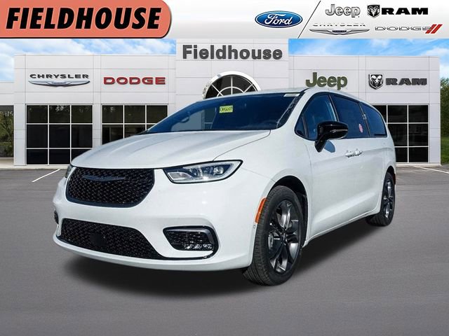 New 2026 Chrysler Pacifica Select