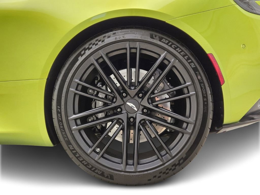 Used 2024 Aston Martin DB12 Coupe RWD image 15