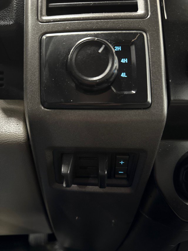 Used 2021 Ford F550 4x4 Crew Cab Super Duty w/ Power Equipment Group image 19