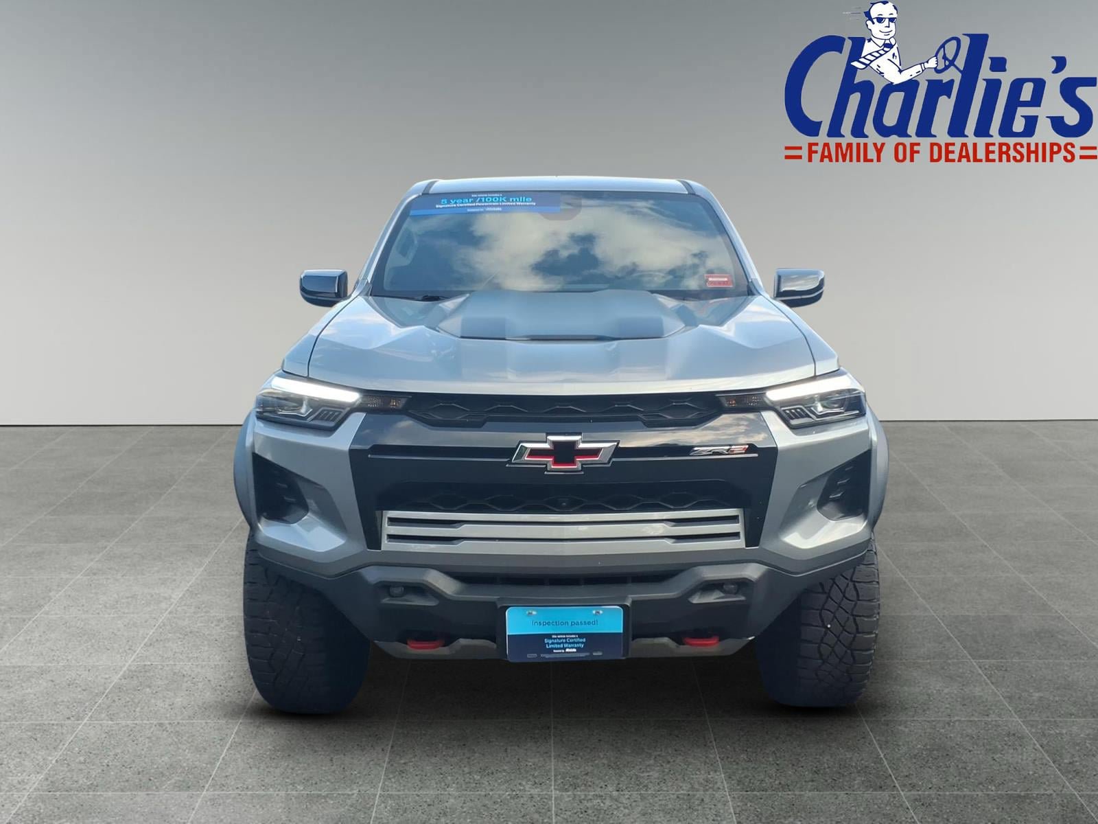 Used 2024 Chevrolet Colorado ZR2 w/ ZR2 Convenience Package III AWD/4WD image 2