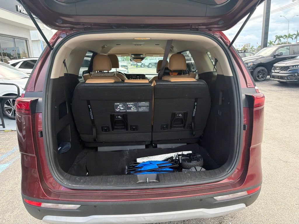 Used 2023 Kia Carnival LX w/ Paint Protection Package FWD image 7