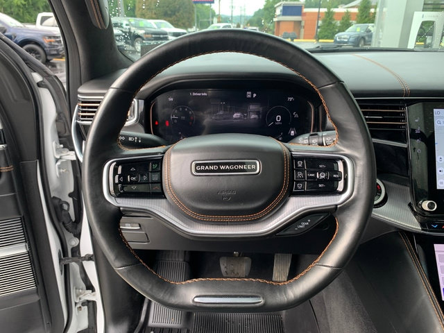 Used 2023 Jeep Grand Wagoneer Series III AWD/4WD image 23