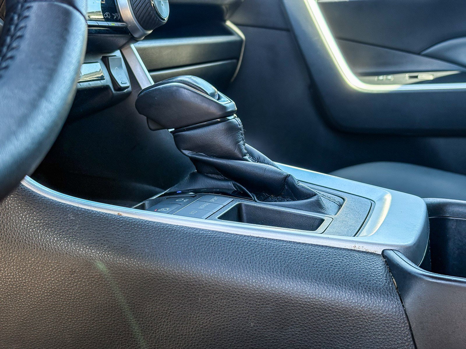 Certified 2022 Toyota RAV4 XLE Premium image 20