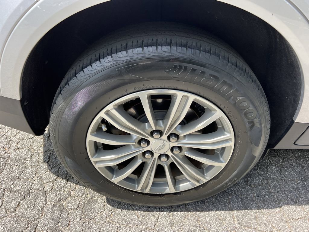 Used 2018 Cadillac XT5 Luxury w/ Driver Awareness Package image 14