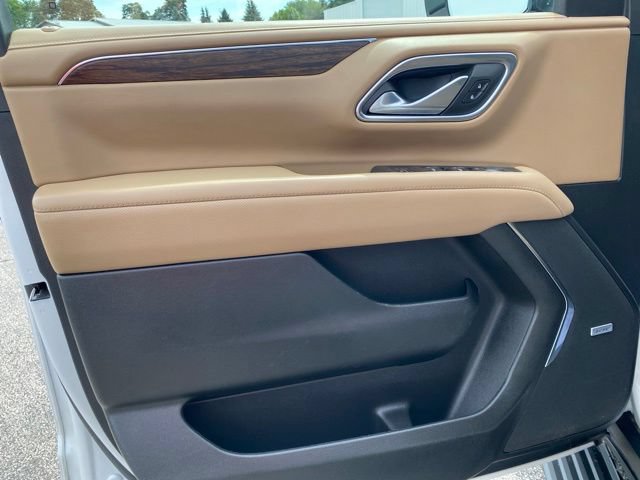 Used 2023 Chevrolet Suburban Premier AWD/4WD image 14