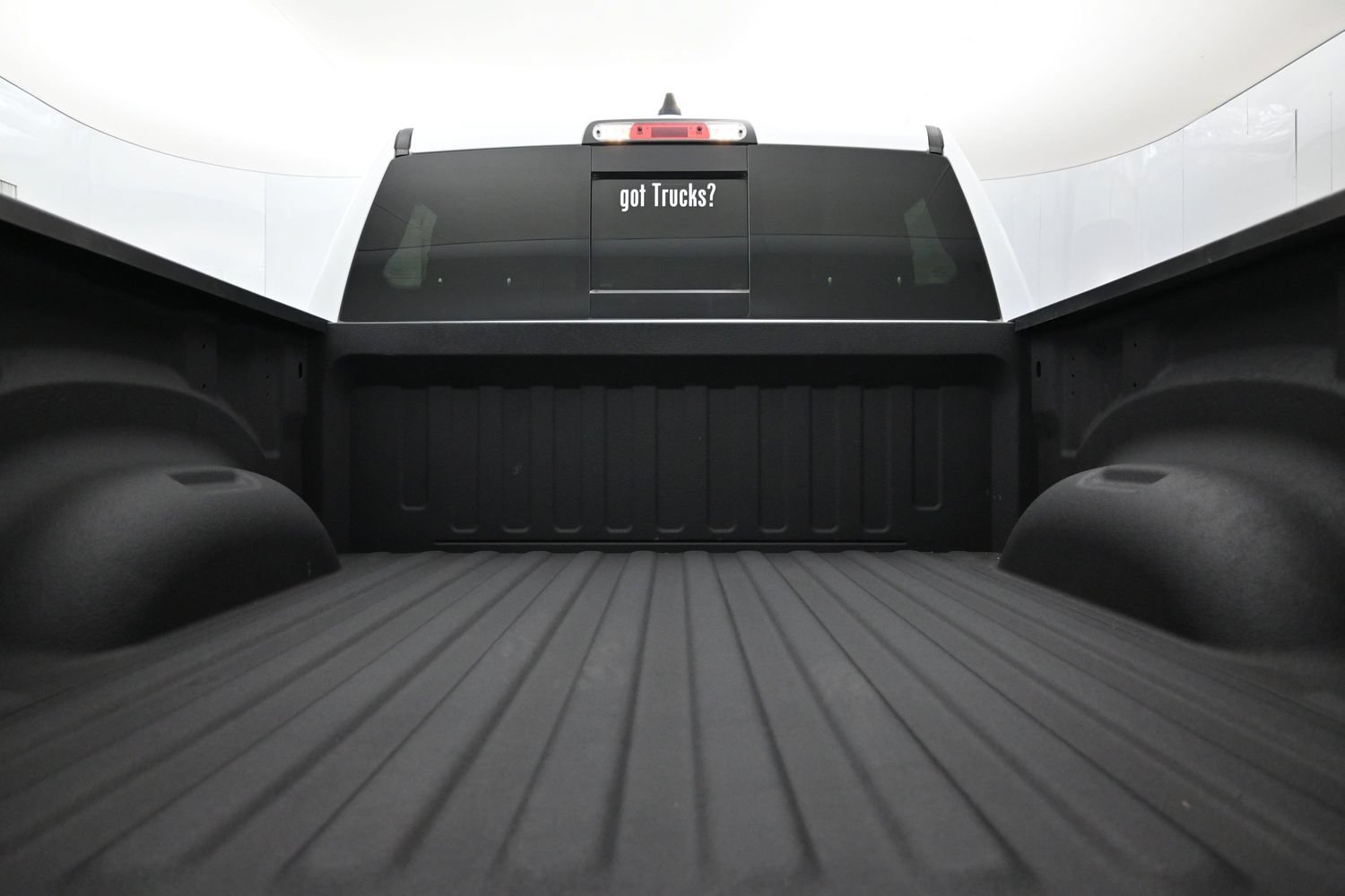 Used 2022 RAM 1500 Limited w/ Body Color Bumper Group AWD/4WD image 7