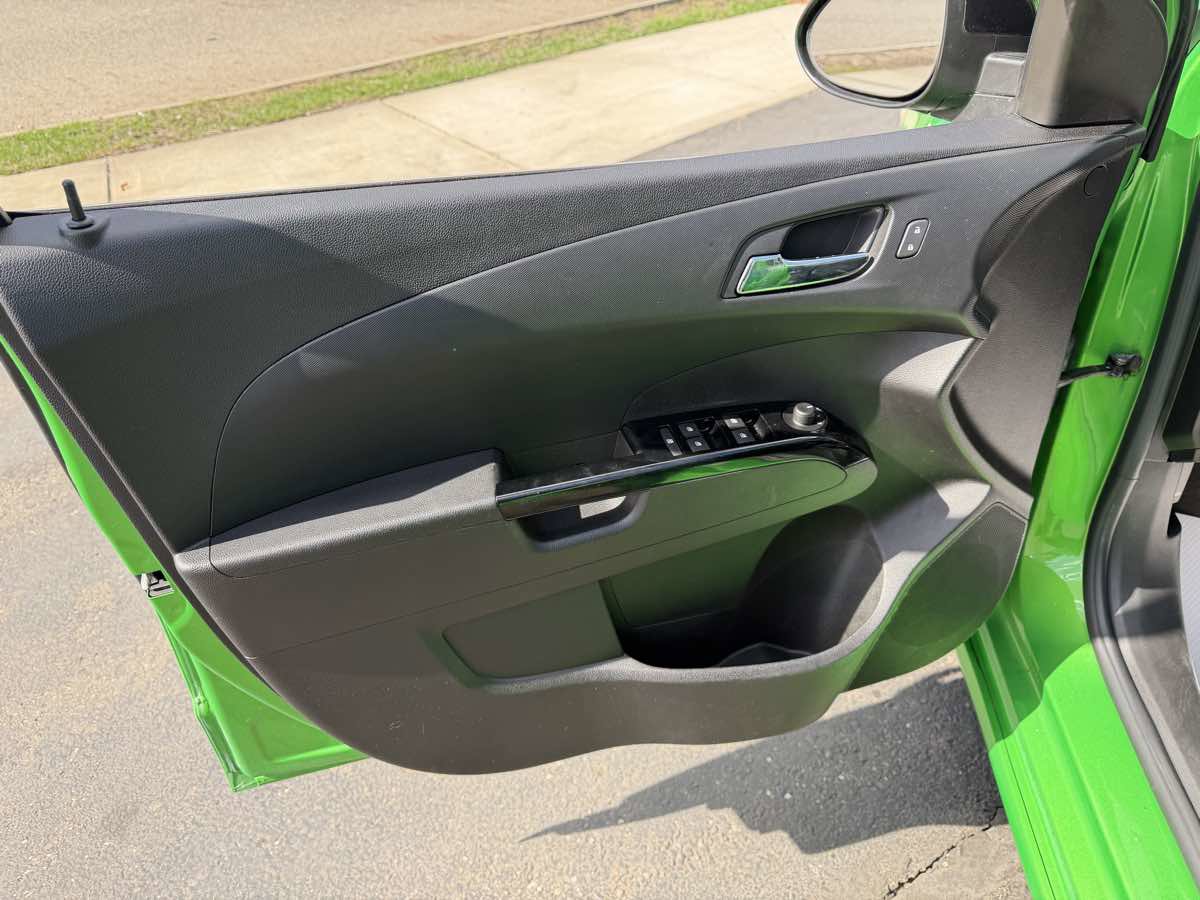 Used 2015 Chevrolet Sonic RS FWD image 11