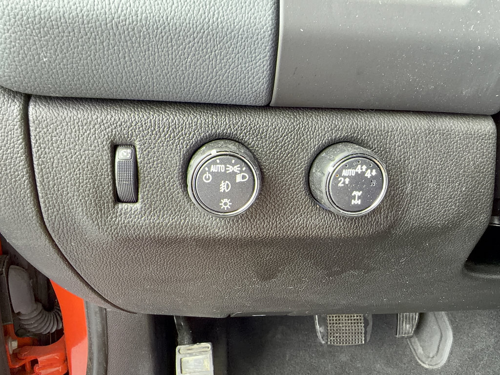 Used 2021 Chevrolet Colorado Z71 AWD/4WD image 26