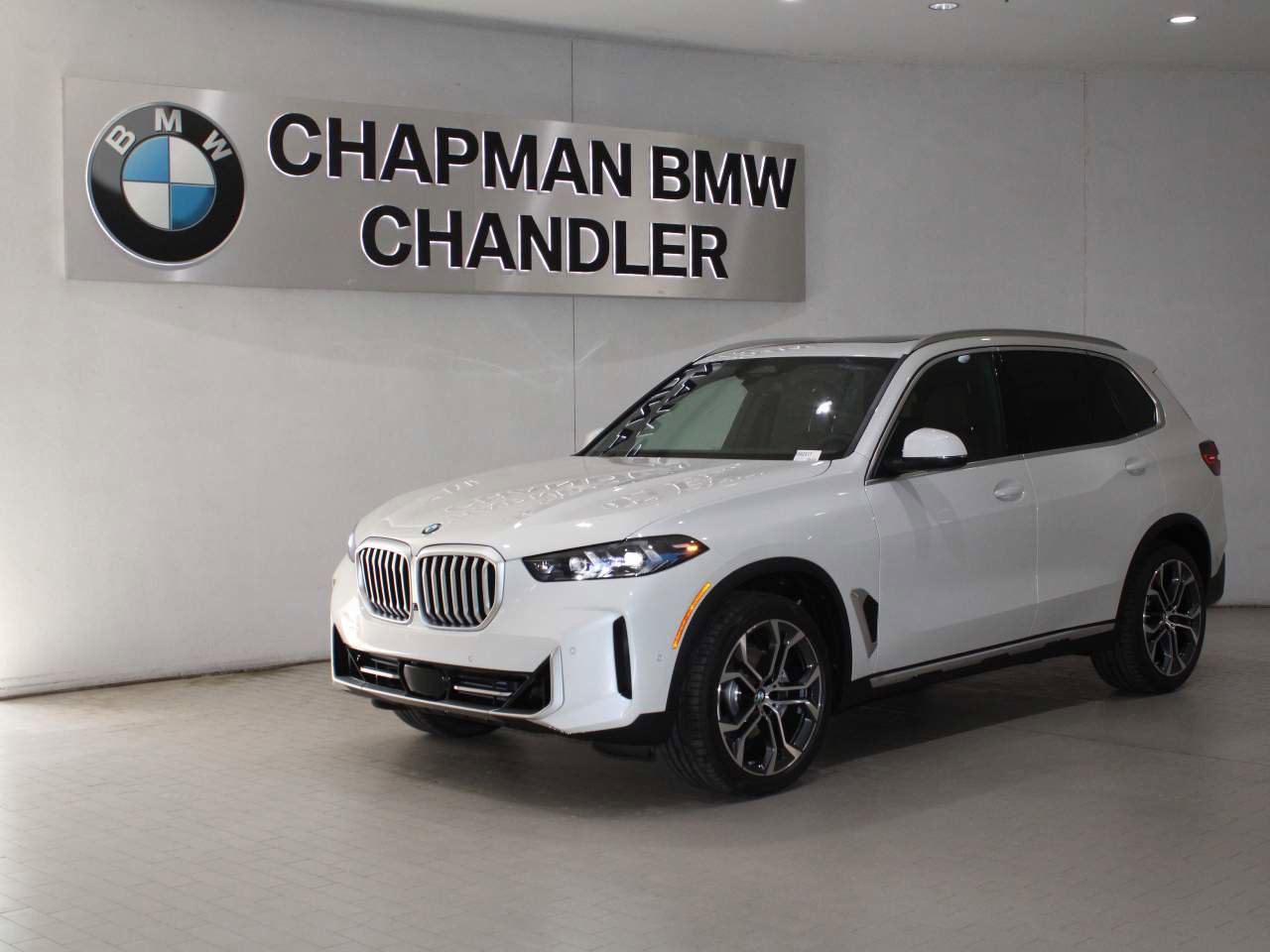 Certified 2026 BMW X5 sDrive40i w/ Climate Comfort Package RWD image 1
