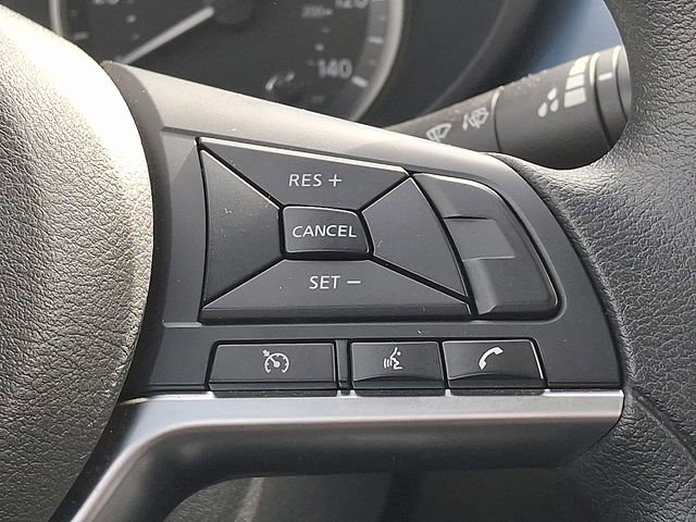 Used 2025 Nissan Versa SV FWD image 22