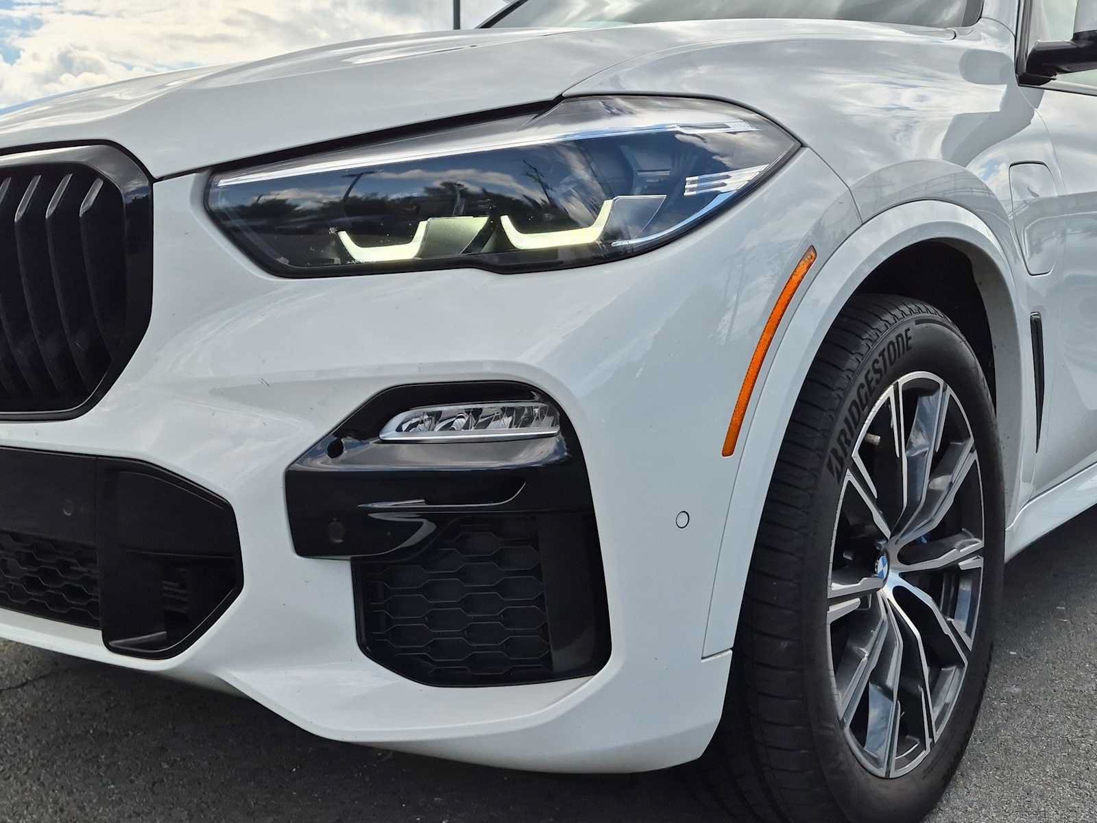 Used 2021 BMW X5 xDrive45e w/ M Sport Package AWD/4WD image 11