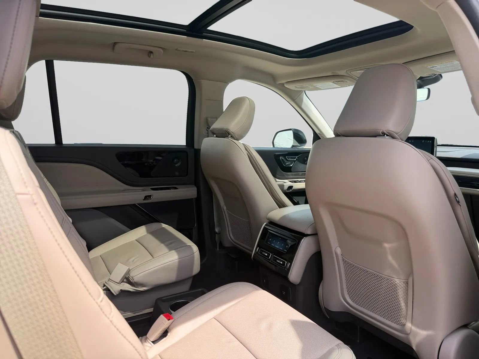 Used 2022 Lincoln Aviator Reserve w/ Elements Package Plus RWD image 31