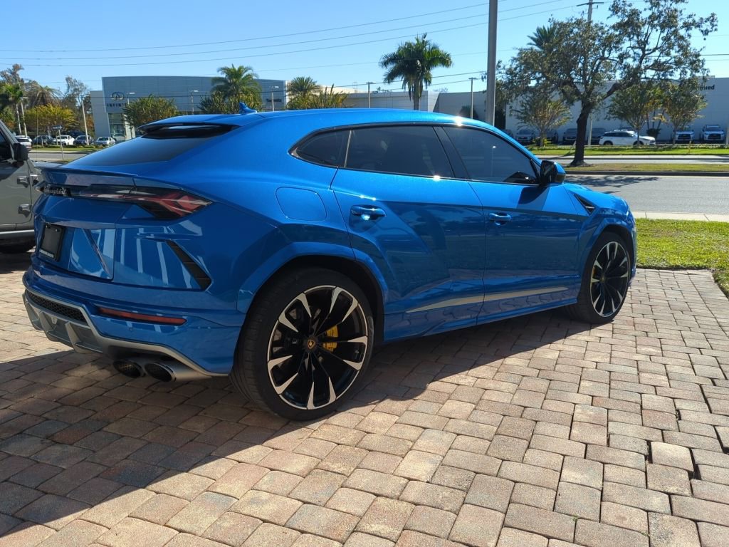 Used 2020 Lamborghini Urus image 6