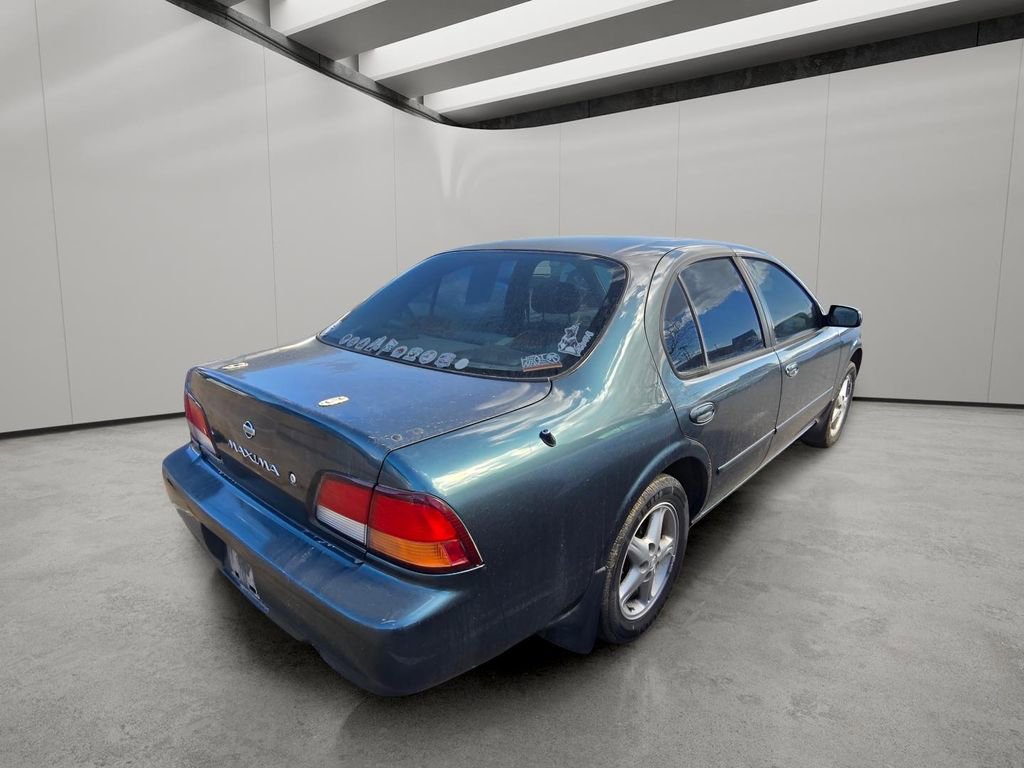Used 1999 Nissan Maxima image 2