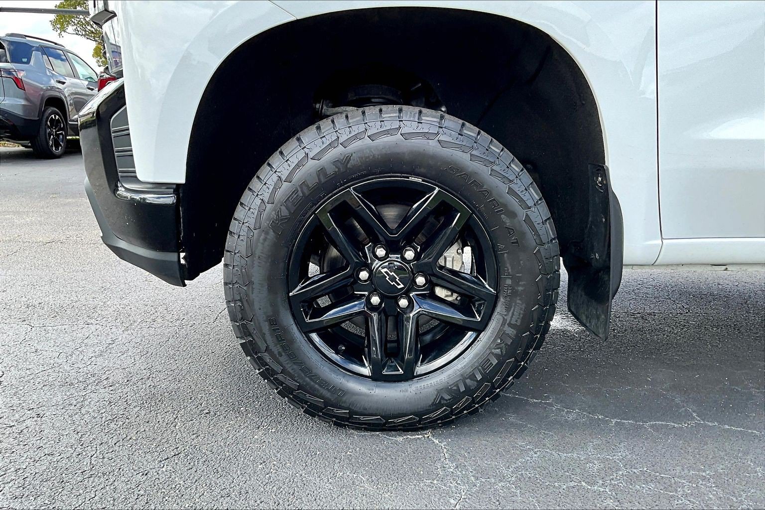 Used 2021 Chevrolet Silverado 1500 Custom Trail Boss AWD/4WD image 9