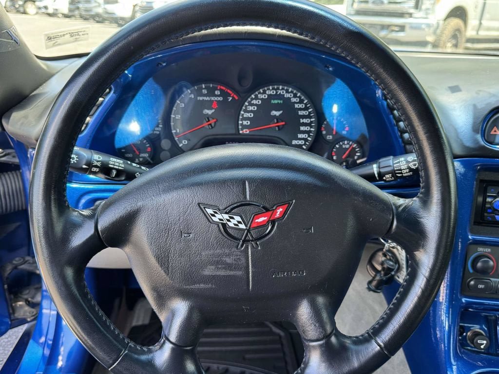 Used 2003 Chevrolet Corvette Coupe w/ Preferred Equipment Group RWD image 9