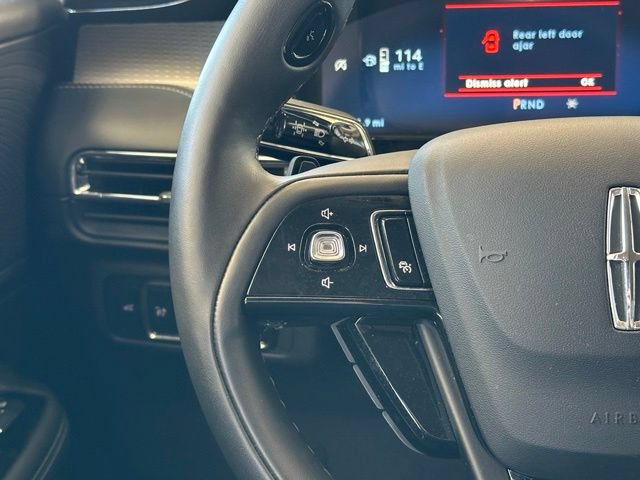 Certified 2025 Lincoln Corsair Reserve AWD/4WD image 8