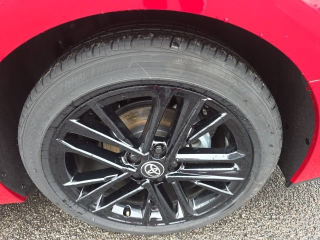 Used 2025 Toyota Camry SE image 6