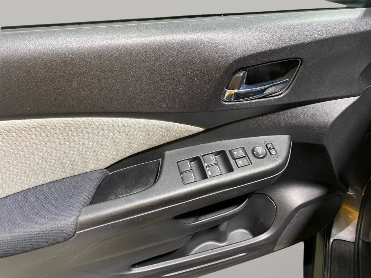 Used 2015 Honda CR-V EX image 9