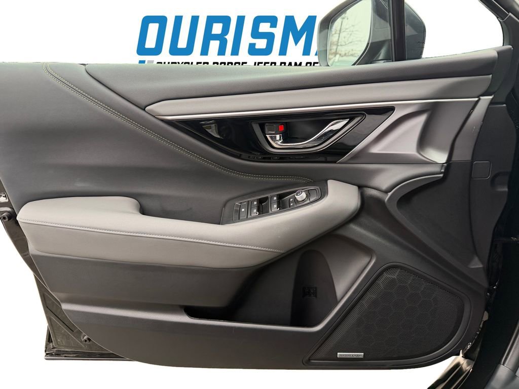 Used 2025 Subaru Outback Onyx Edition image 20