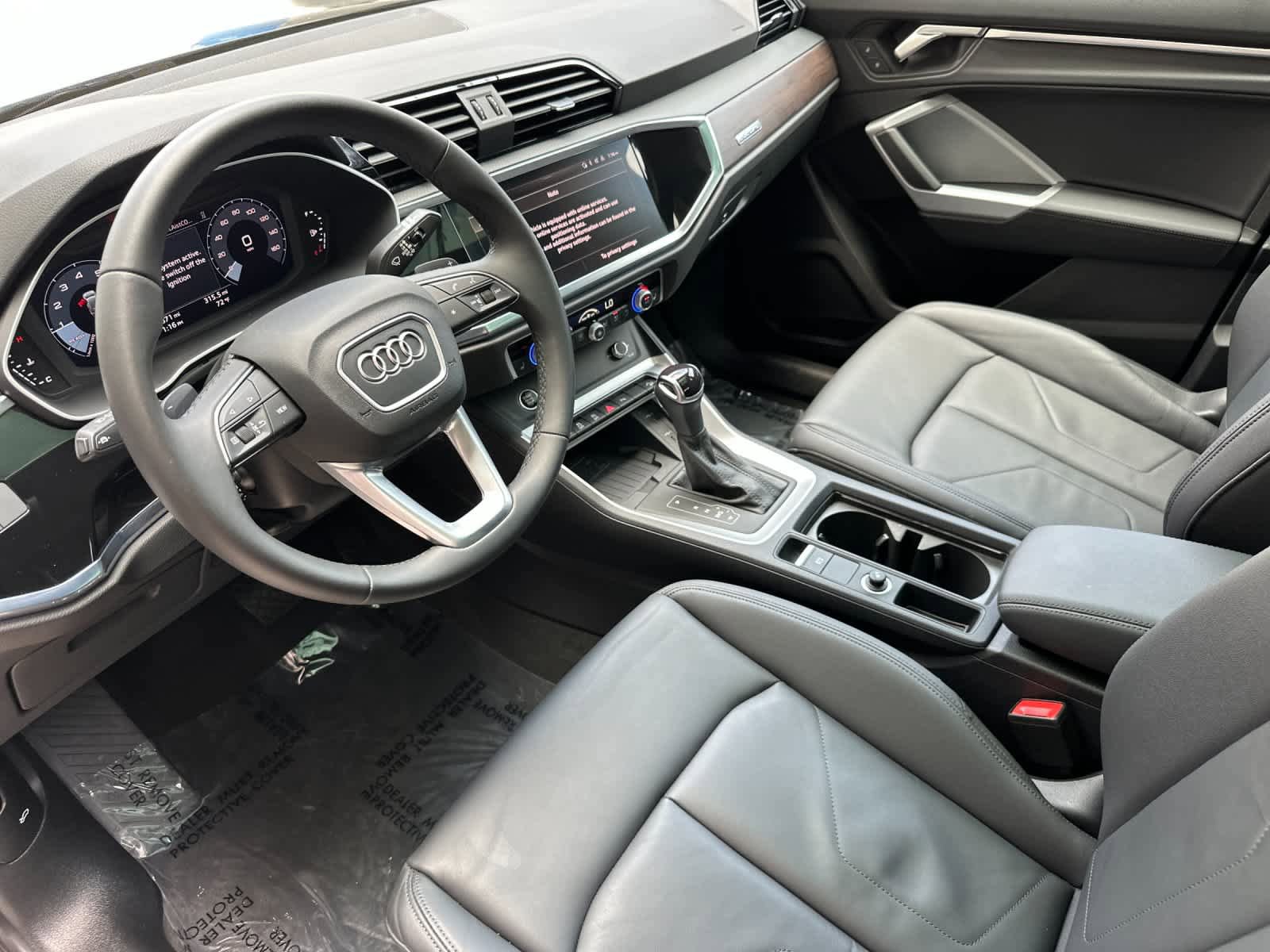 Used 2025 Audi Q3 2.0T Premium w/ Convenience Package AWD/4WD image 11