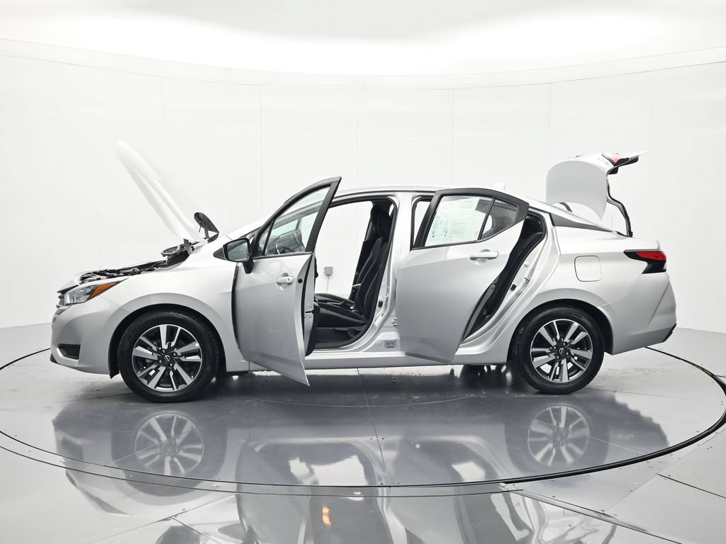 Used 2025 Nissan Versa SV FWD image 46
