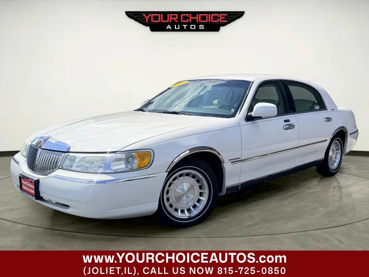 Used 2001 Lincoln Town Car Executive