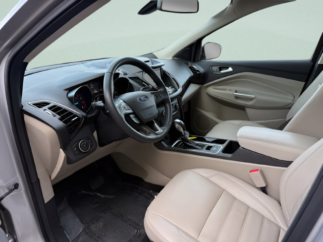 Used 2018 Ford Escape Titanium AWD/4WD image 4
