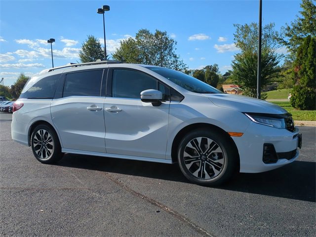 New 2026 Honda Odyssey Elite image 2