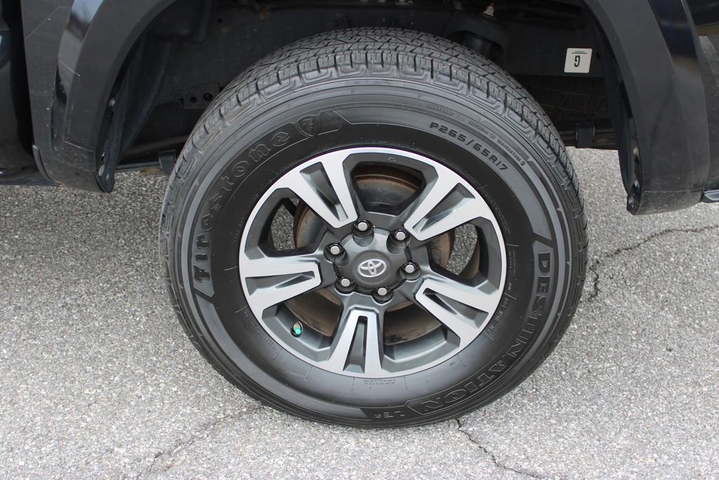 Used 2019 Toyota Tacoma TRD Sport image 42