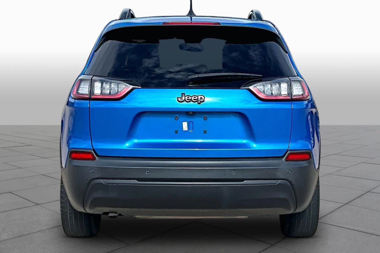 Used 2021 Jeep Cherokee Latitude Plus FWD image 5