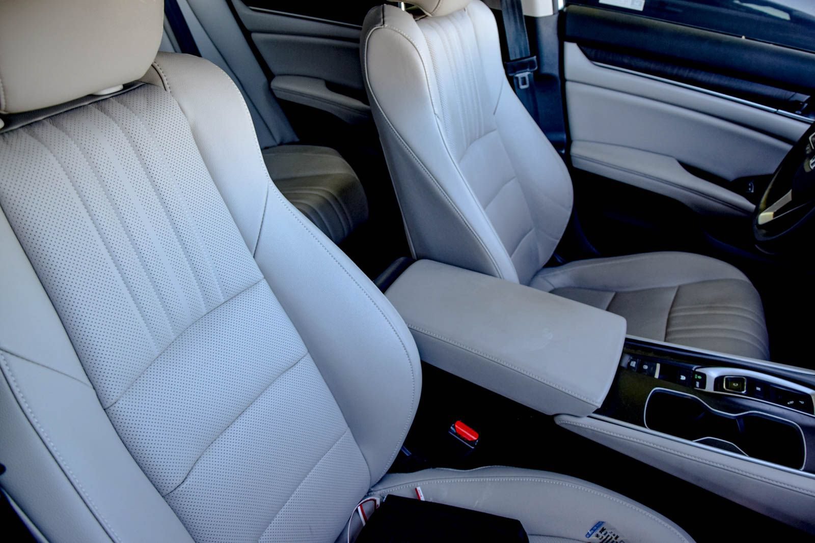 Used 2019 Honda Accord Touring image 10