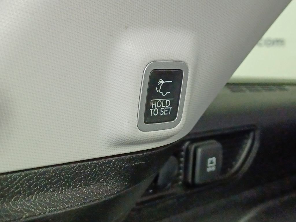 Used 2023 Jeep Grand Cherokee Limited w/ Trailer Tow Prep Group (B) image 13