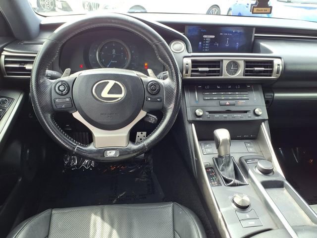 Used 2016 Lexus IS 200t w/ F Sport Package RWD image 10