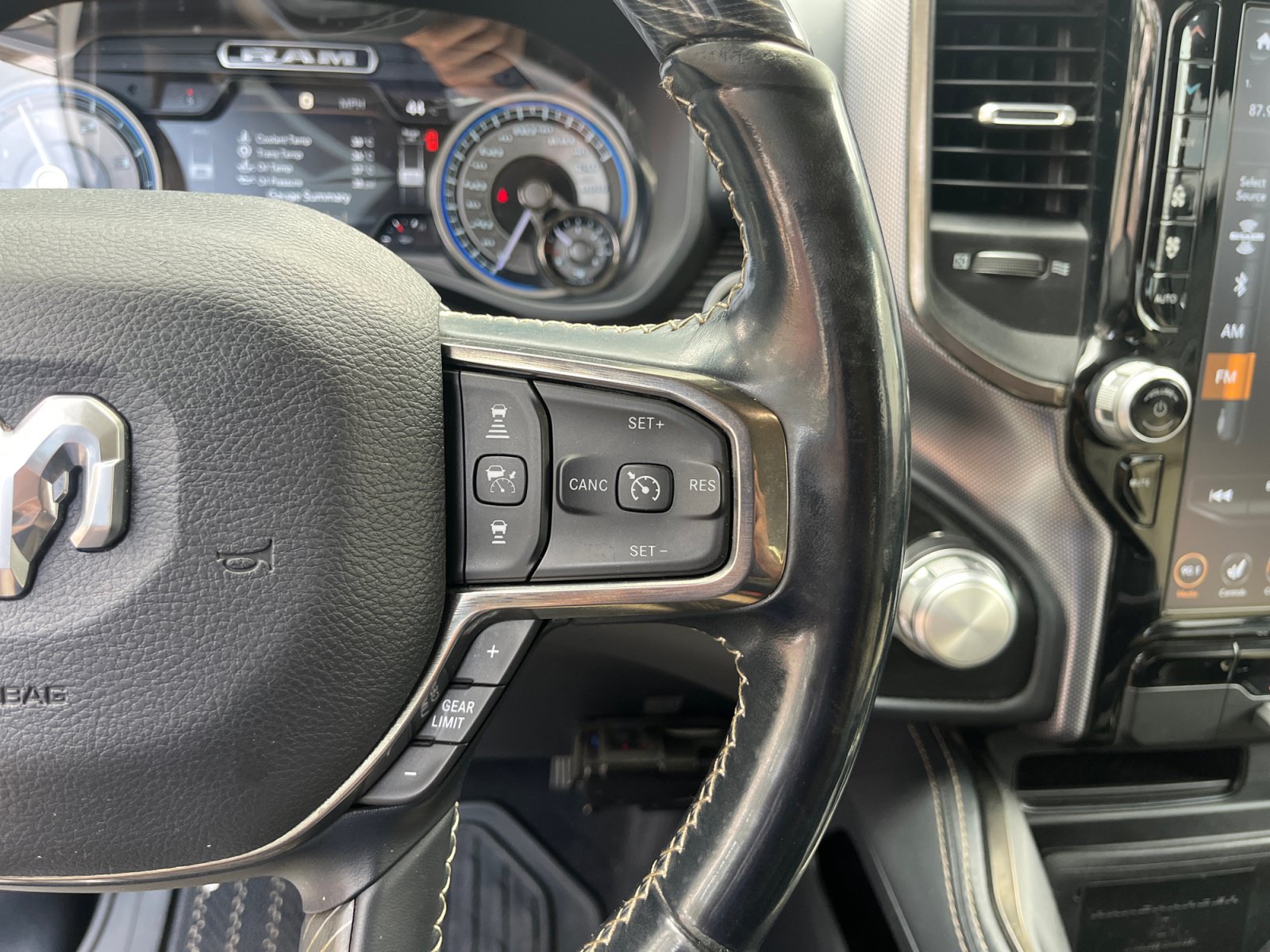 Used 2021 RAM 1500 Limited AWD/4WD image 14