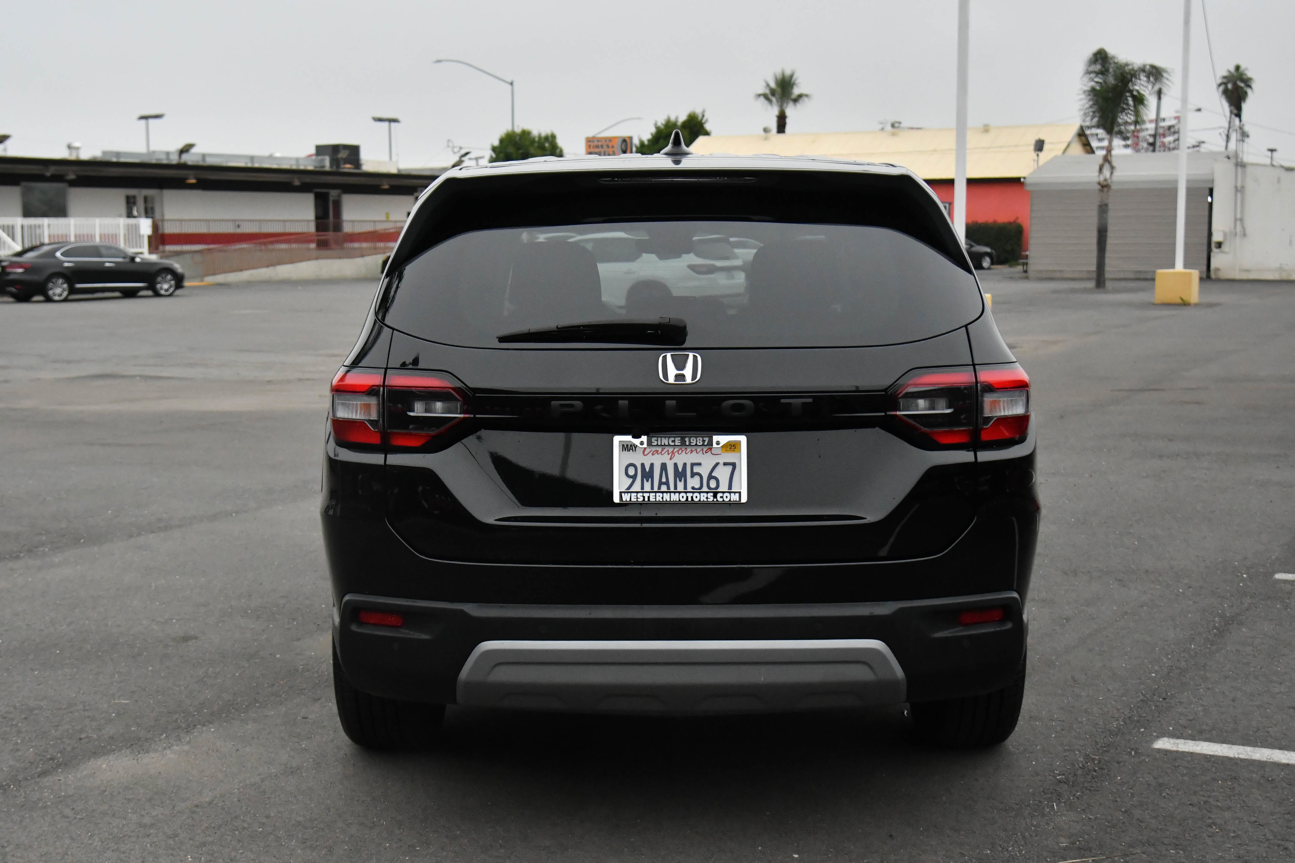 Used 2025 Honda Pilot EX-L image 7