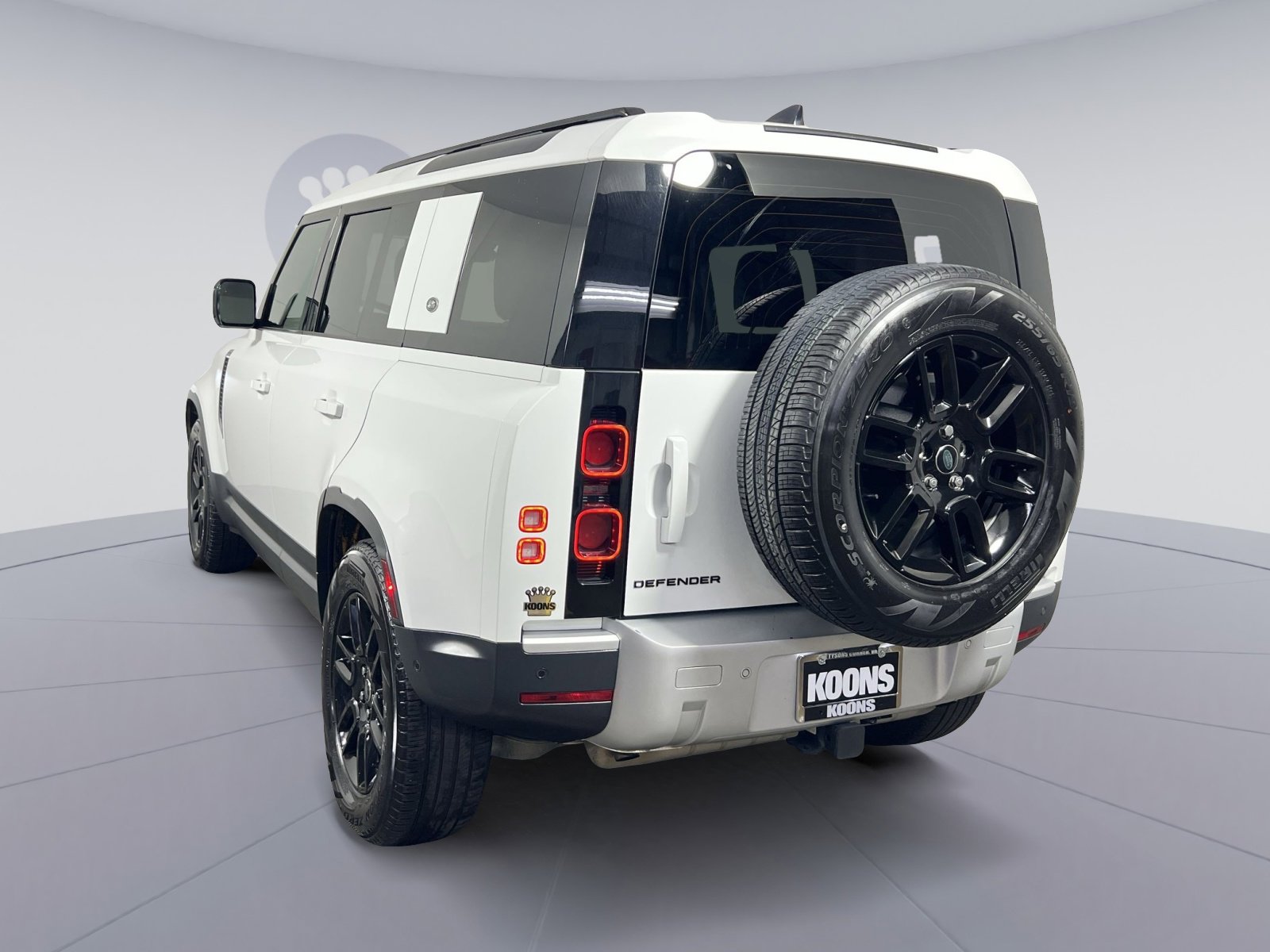 Used 2024 Land Rover Defender 110 S image 4