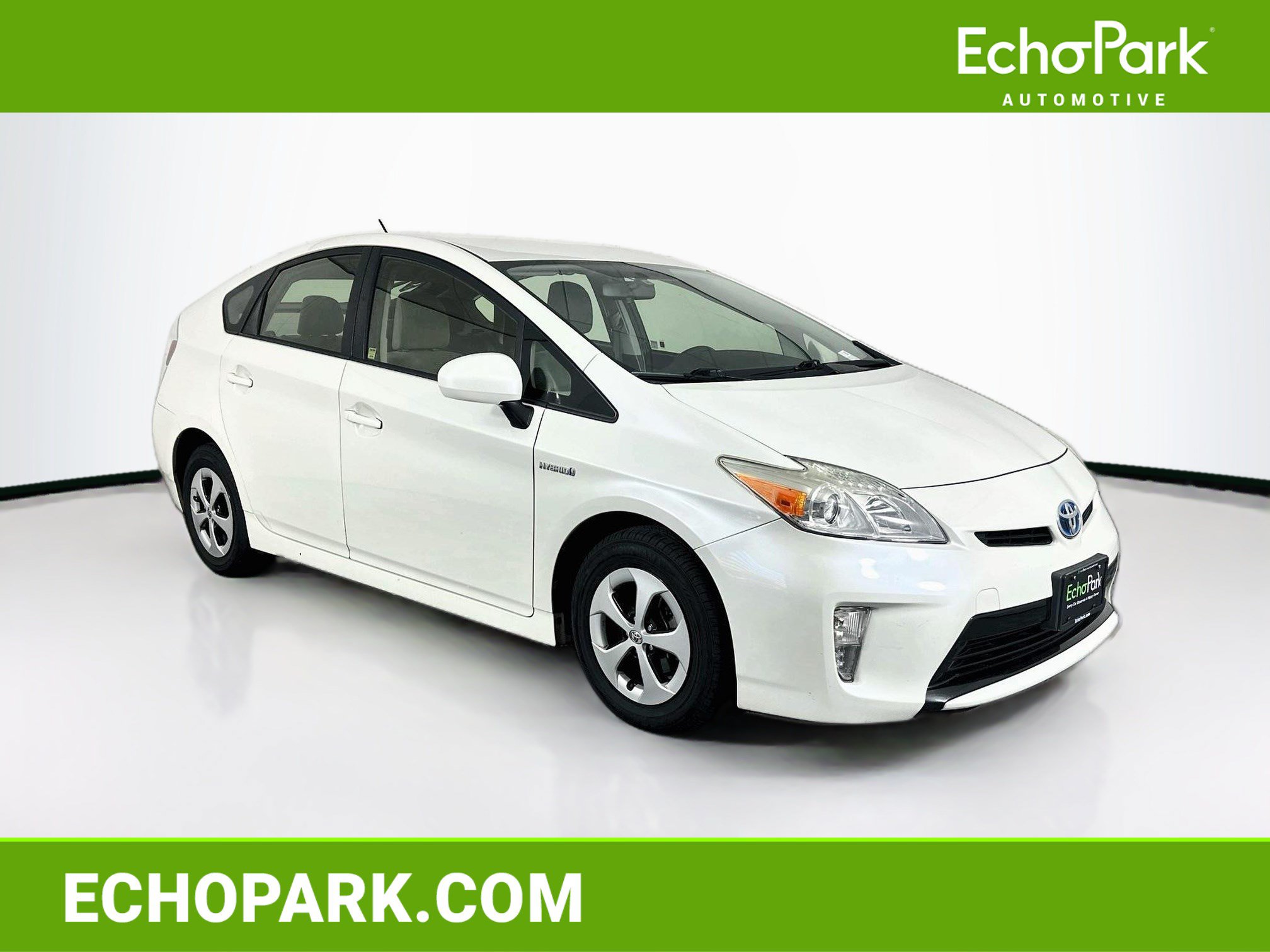 Used 2015 Toyota Prius Two FWD image 1