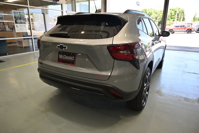 New 2026 Chevrolet Trax RS w/ Driver Confidence Package FWD image 5