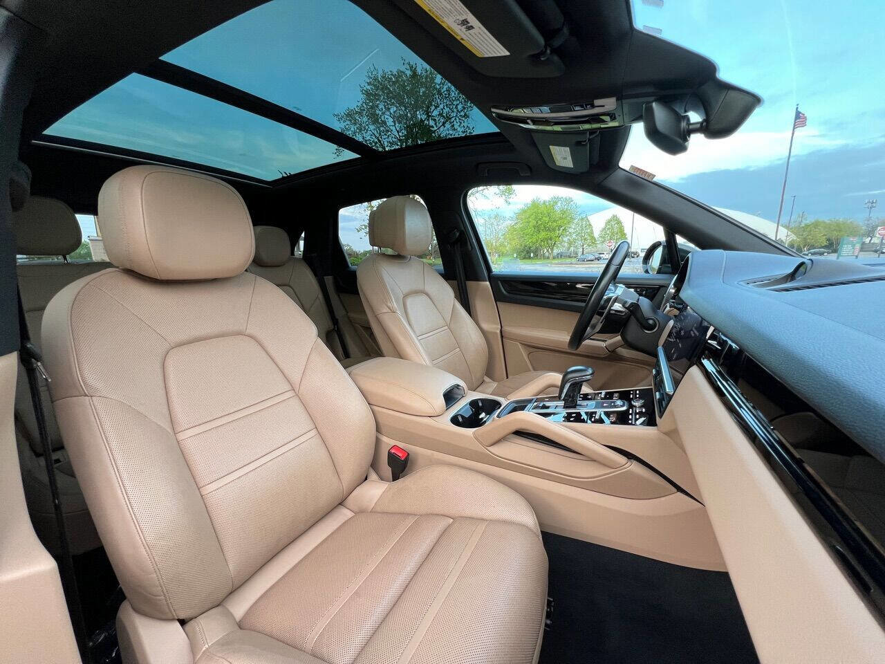 Used 2019 Porsche Cayenne image 39