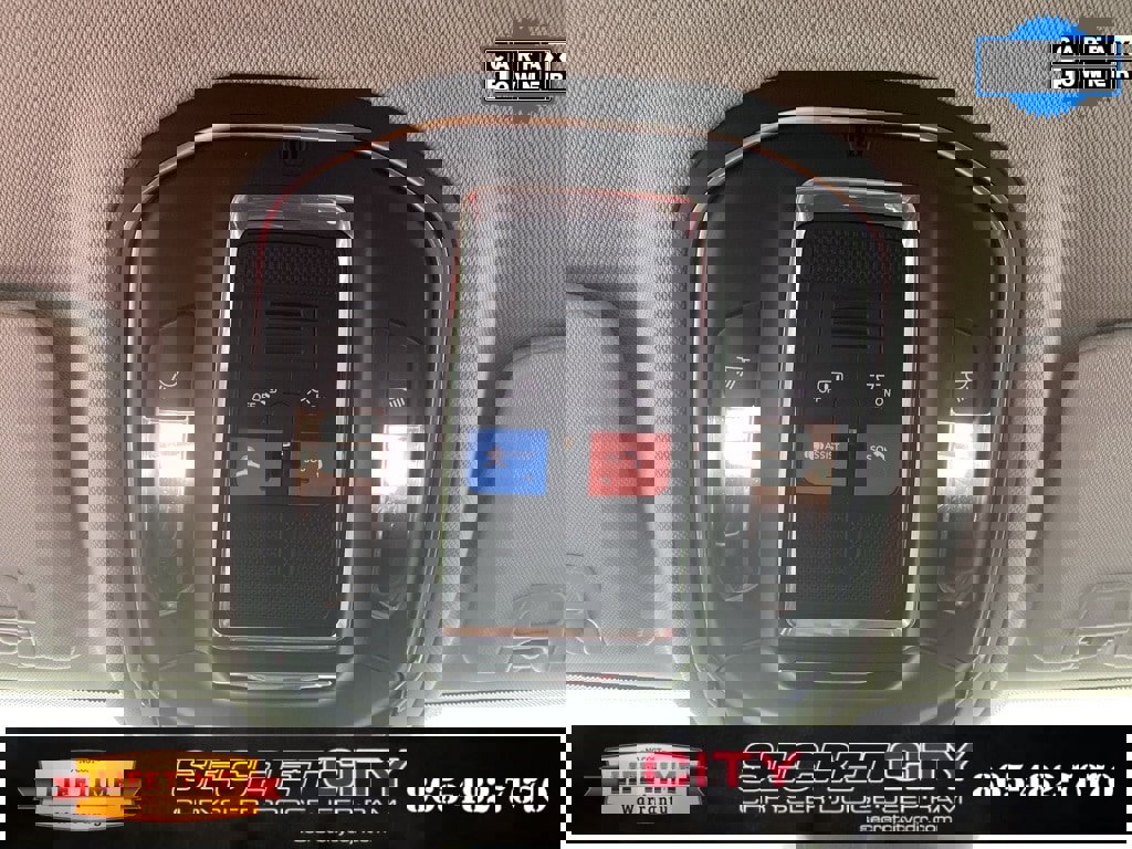 Used 2023 Jeep Grand Cherokee Laredo image 19