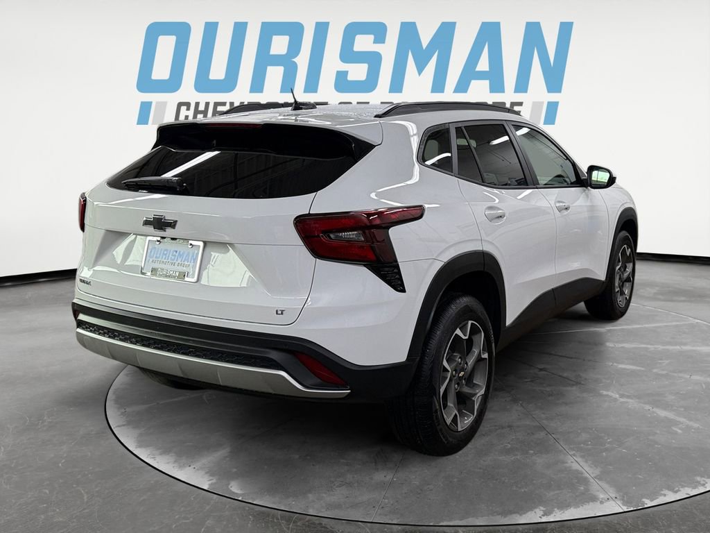 Used 2025 Chevrolet Trax LT w/ Driver Confidence Package image 6