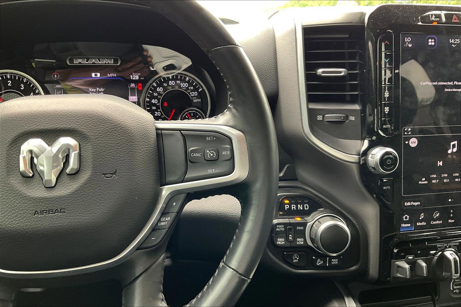Used 2022 RAM 1500 Big Horn AWD/4WD image 14