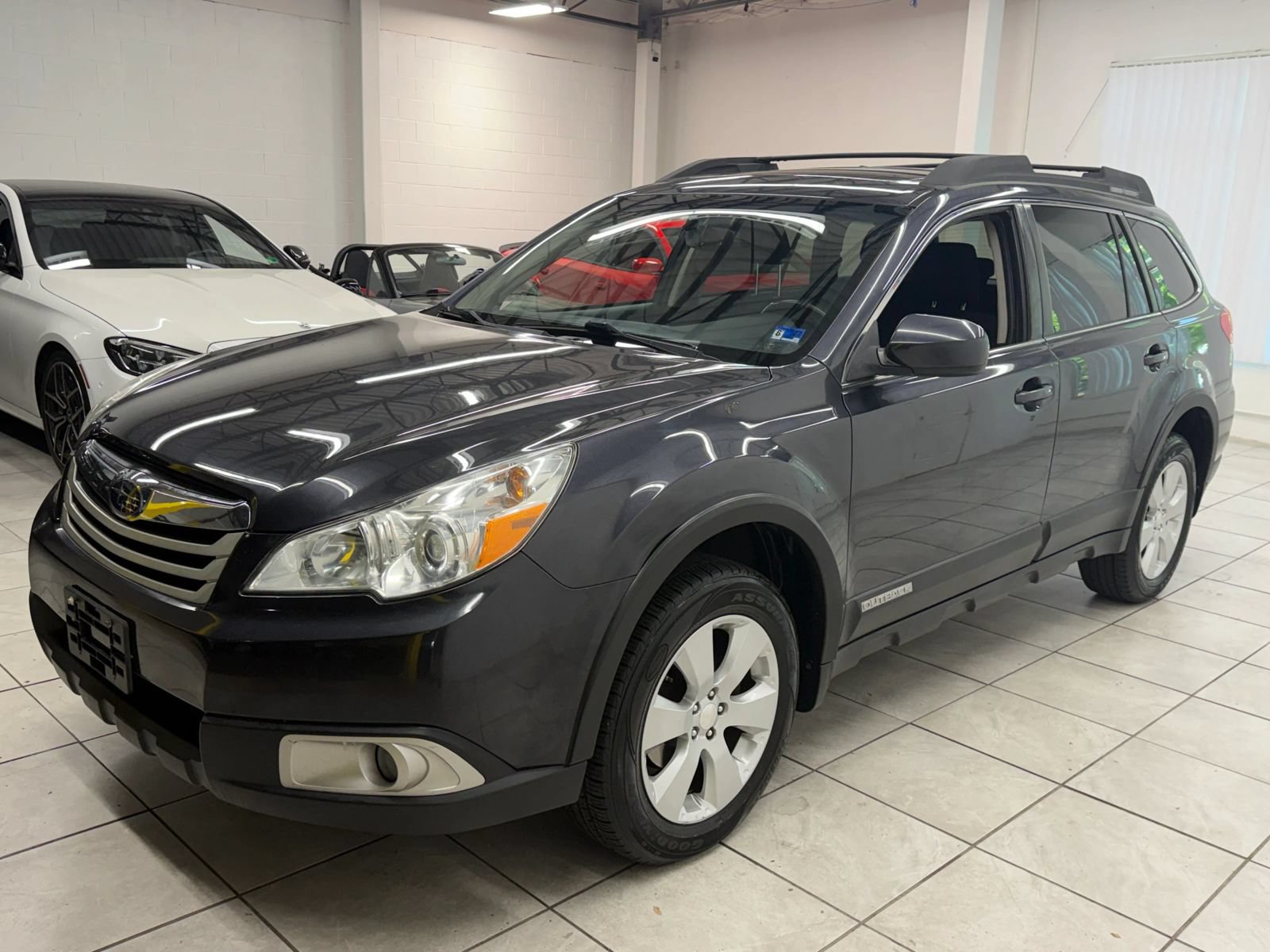 Used 2012 Subaru Outback 2.5i Premium AWD/4WD image 3