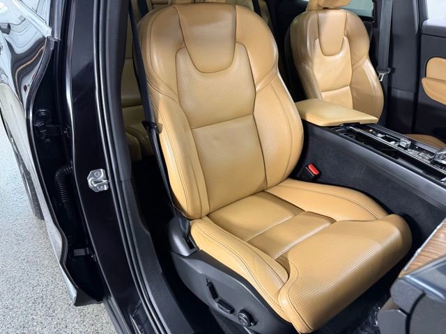 Used 2021 Volvo XC60 T8 Inscription w/ Advanced Package image 24