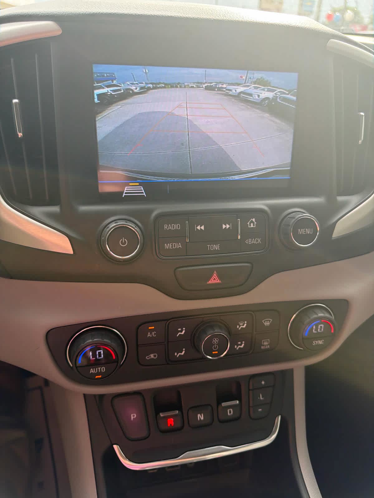 Used 2018 GMC Terrain SLE w/ Driver Convenience Package FWD image 17