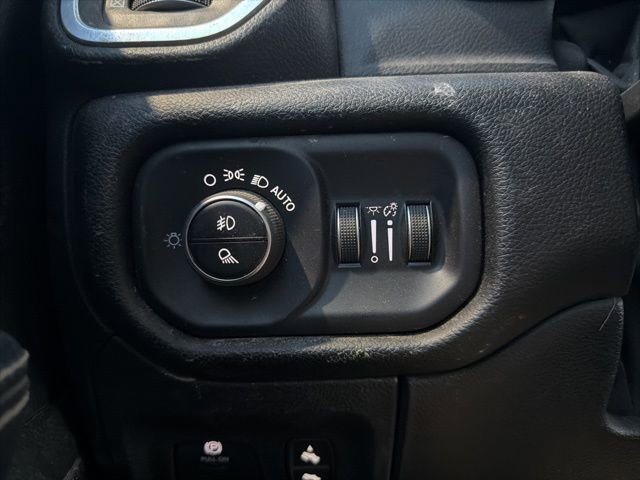 Used 2020 RAM 1500 Laramie image 24