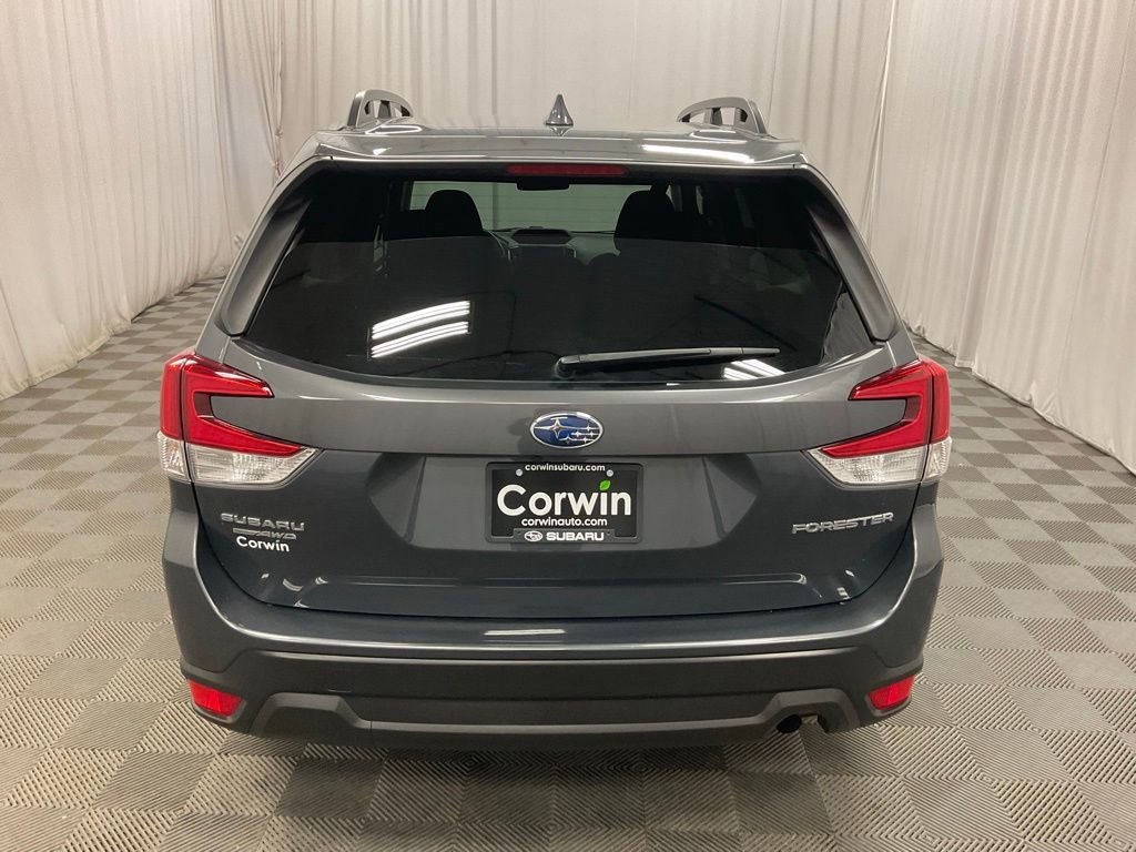 Used 2022 Subaru Forester Premium image 5